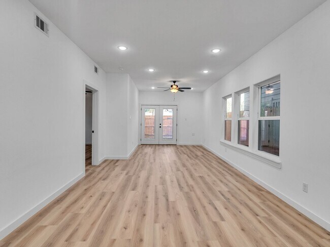 Photo - ? 3 Bed / 2.5 Bath Duplex – Spacious & Move-In Ready! ?