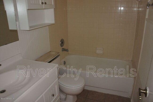Photo - 849 Candleknoll Ln