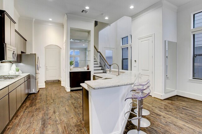 Photo - 5506 Darling St