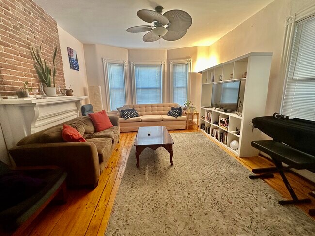 Photo - 166 Magazine St Unit 1