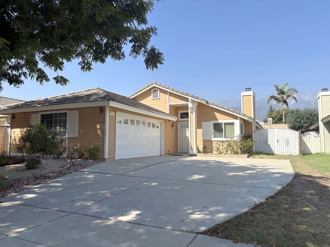 Beautiful Home in a Cul-de sac - Beautiful Home in a Cul-de sac