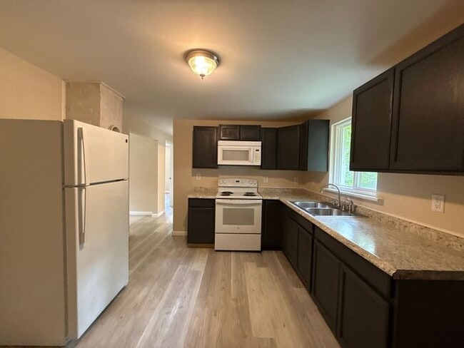Photo - T.R. Lawing Realty Property