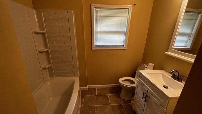 Photo - 42620 Nicholsville Rd
