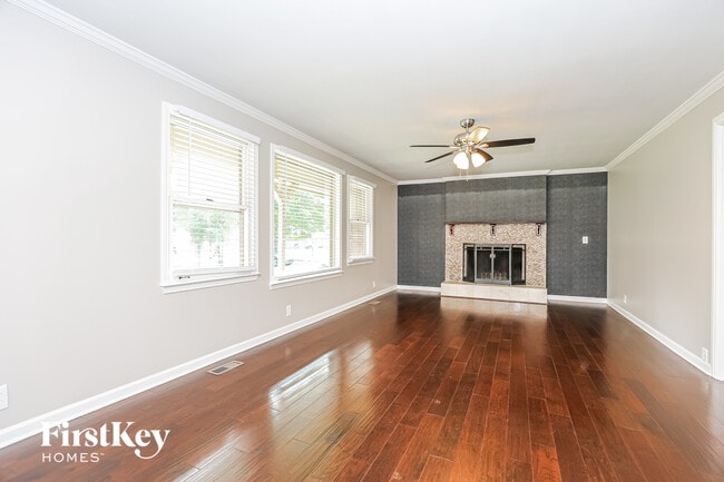 Photo - 345 Highfield Dr
