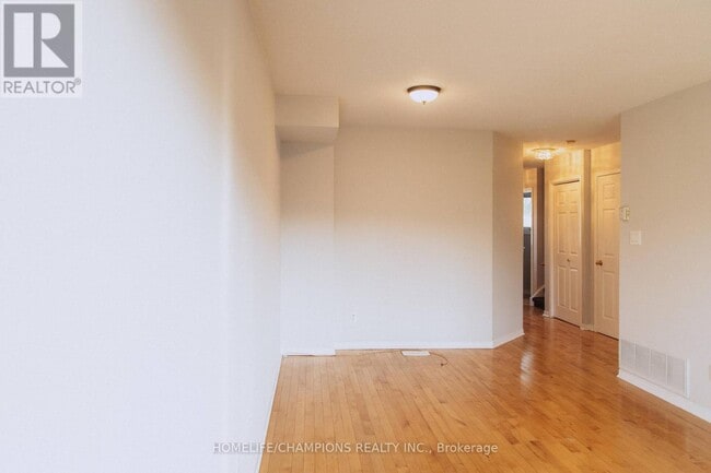 Photo - 1345 Altona Rd