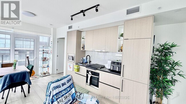 Photo - 1285 Dupont St Unité 2509