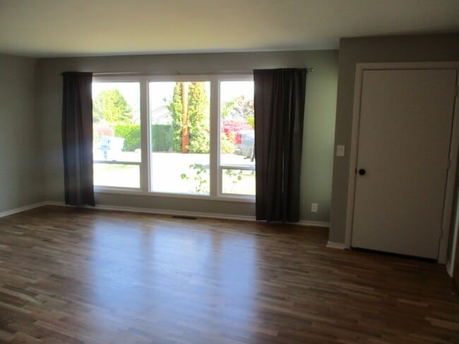 Photo - Gorgeous 3 Bedroom, 1 Bathroom Rambler near downtown Gig Harbor!