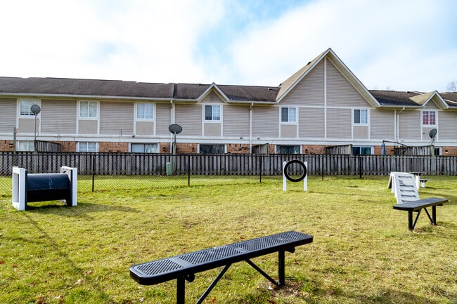 Photo - Country Lake Townhomes