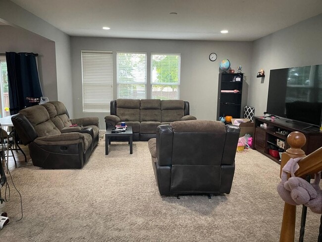 Photo - 159 Chapin Way