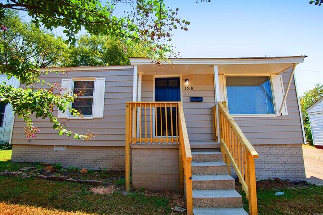 Photo - 1518 W 35th St House