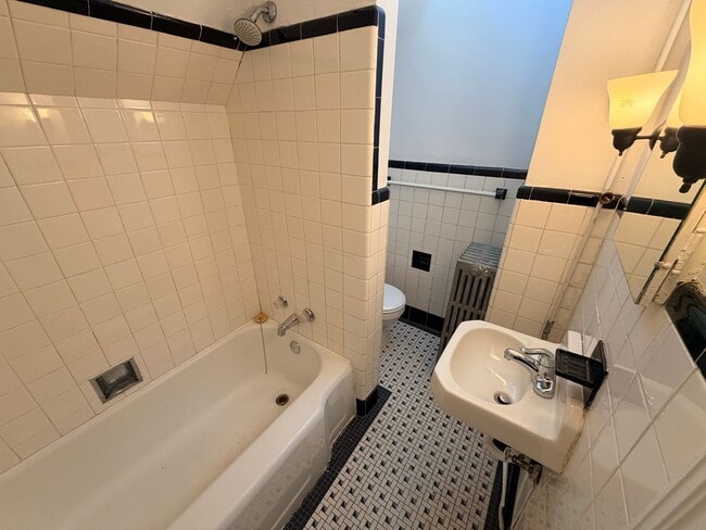 Photo - 166 2nd Ave Unit Apt 9