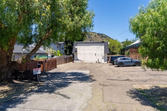 Photo - 350 Pismo St Unit C