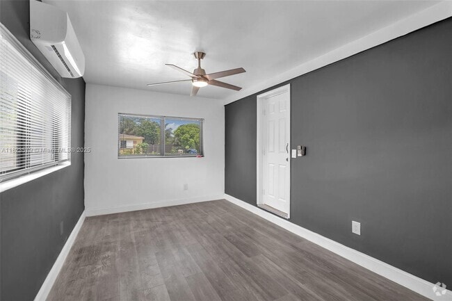 Building Photo - 14600 NW 11th Ct Unit 2 Rental