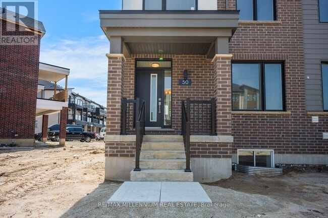 Photo - 50 Thornbird cres