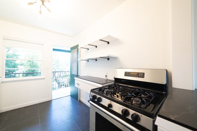 Photo - 11638 Riverside Dr Unit 5