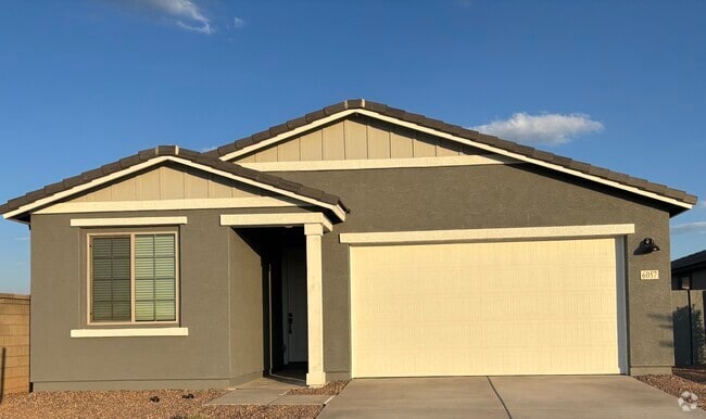Building Photo - 6057 S Oxley Rental