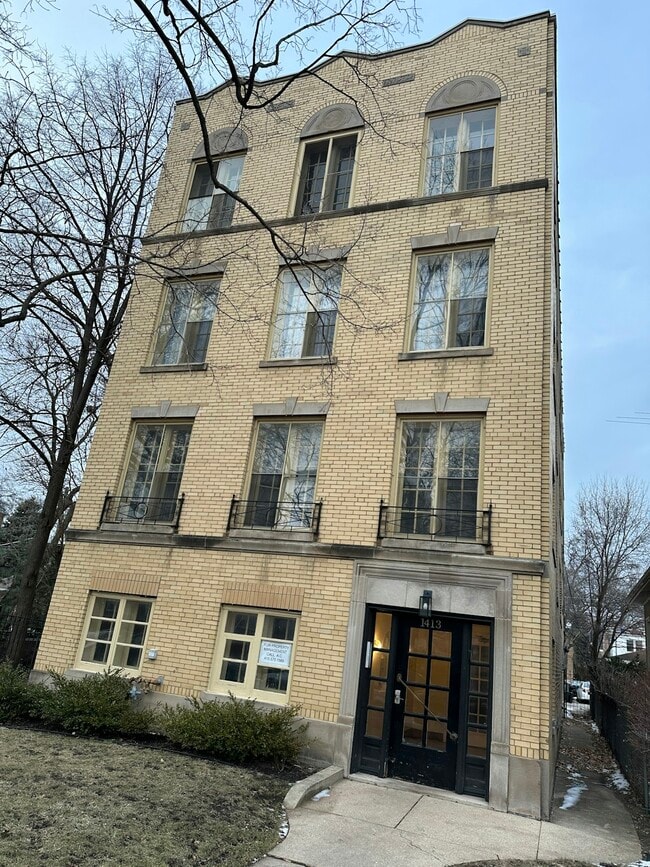 Building Photo - 1413 Dobson St Unit 1