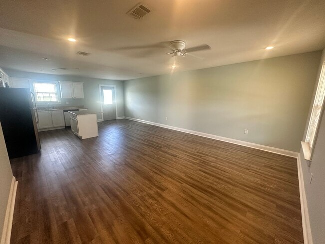 Photo - 2 Bedroom 1 Bath  Duplex in Hahira Unit 942 - P31