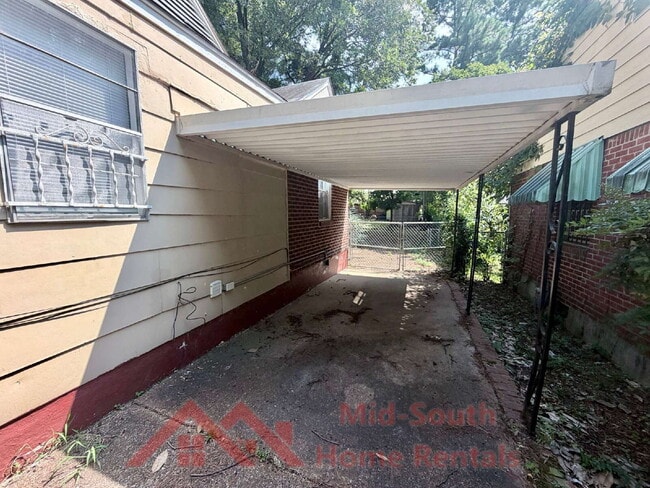 Photo - 2151 Berkeley Ave