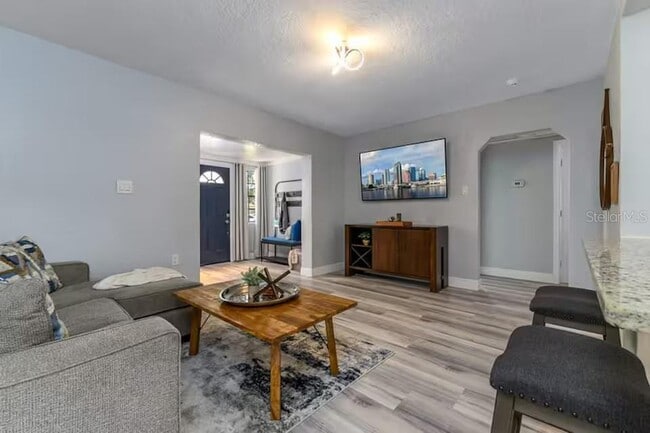 Photo - 5212 Puritan Ave