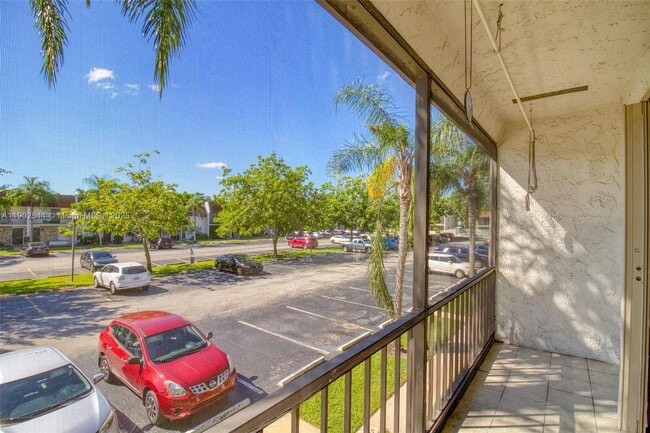 Photo - 5209 SW 40th Ave Unidad TOWNHOUSE