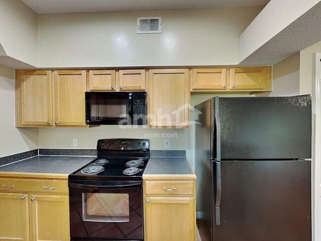 Photo - 633 Prince Ln