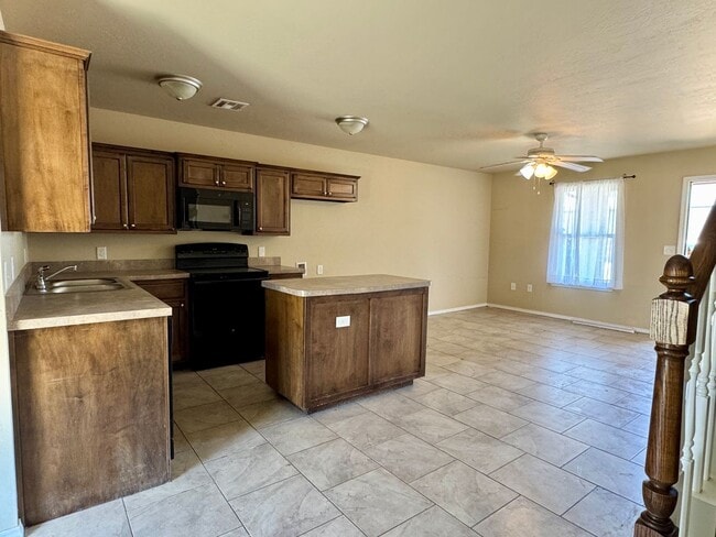 Photo - 1301 SW Washington Ave