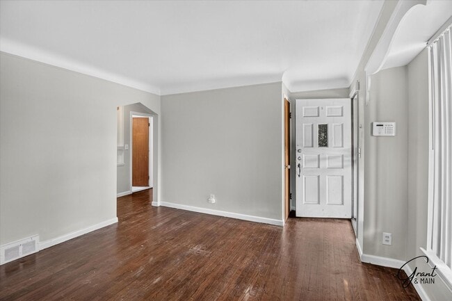 Photo - $1300 3 bedrooms