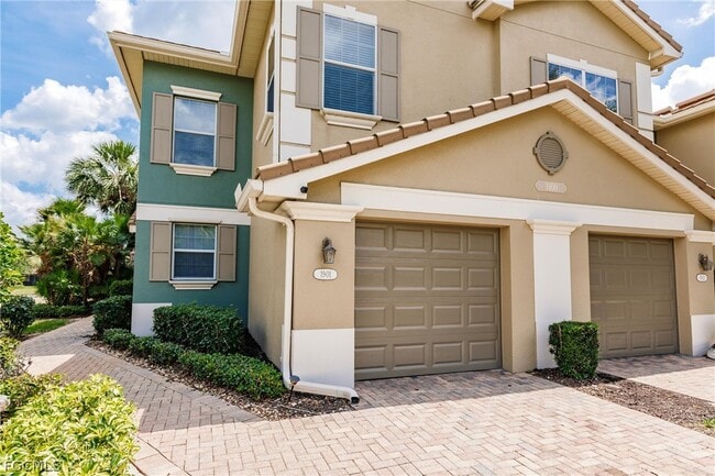 3100 Cottonwood Bend