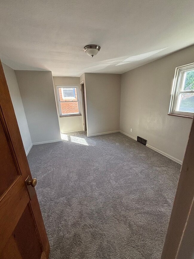 Photo - 20920 Morris Ave