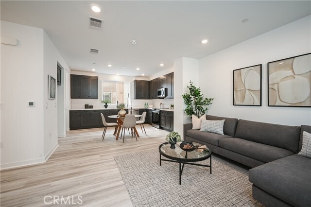 Photo - 905 Madonna Rd
