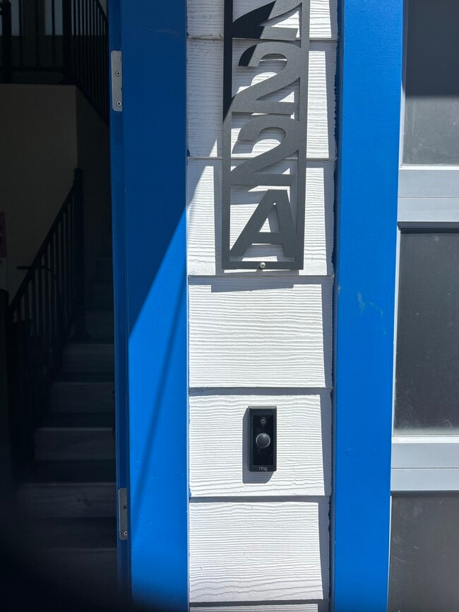 Gatedd keyless entry - 222 Jackson St Unit A