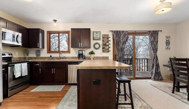 11816 Highridge Dr