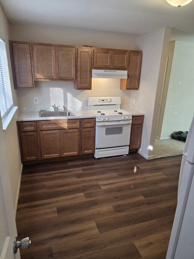 Photo - 1225 Redman Blvd