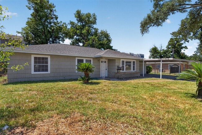 1409 Wycliffe Dr