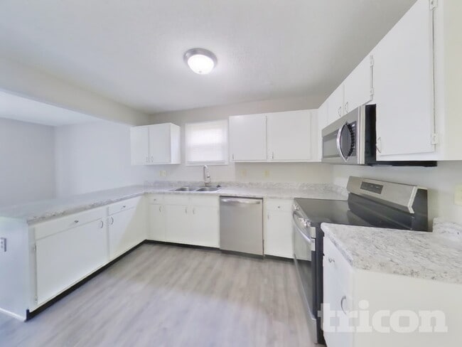 Photo - 6503 Townsend Way