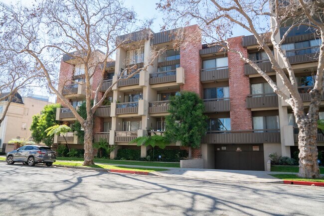 Photo - 141 S Linden Dr Condo Unit 141 S. Linden #203