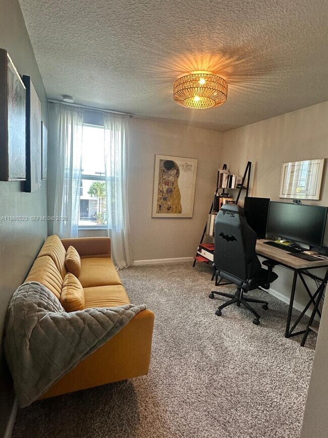 Photo - 5689 Mentmore Dr