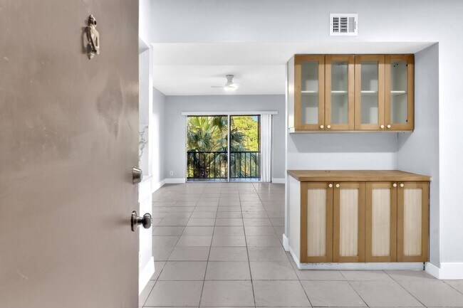 Photo - 450 NW 20th St Condo Unit 312