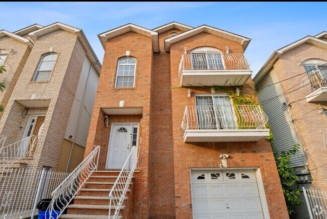 Building Photo - 31-33-33 Chester Ave Unit 1 Rental