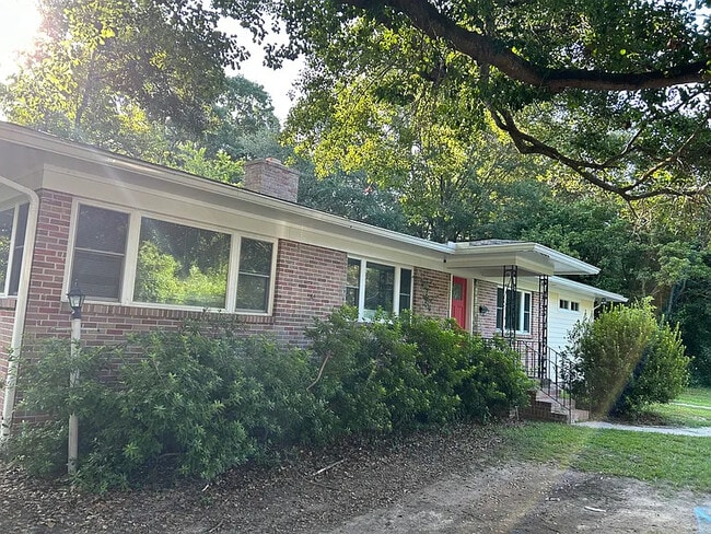 Building Photo - 812 Magnolia Rd Rental
