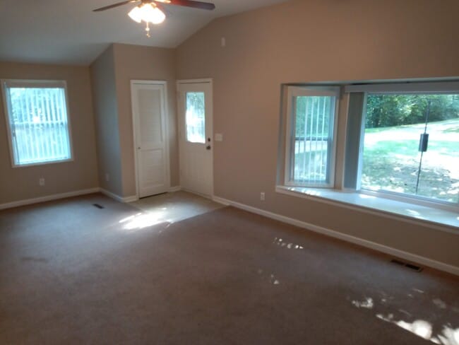 Photo - 801 Sanders Rd