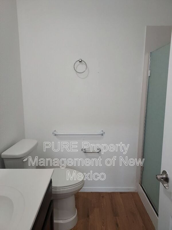 Photo - 2367 Quinn St NE