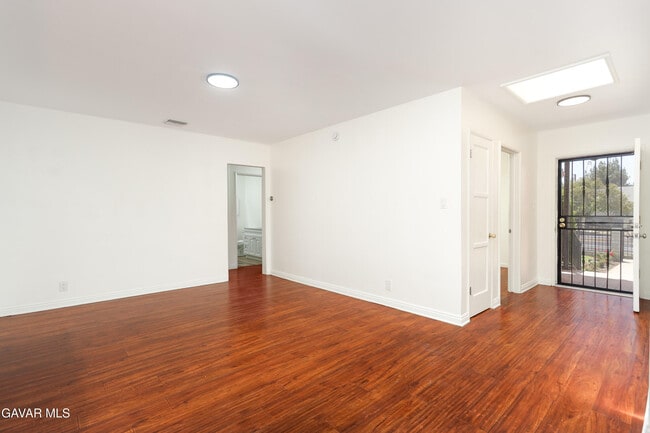 13951 Terra Bella St