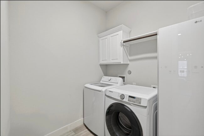 Photo - 26 Argosy Bend Pl