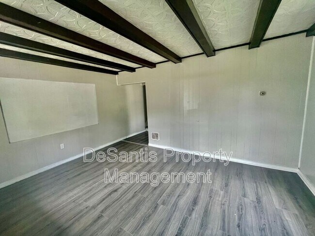 Photo - 519 Lyndal St Unit 1/2