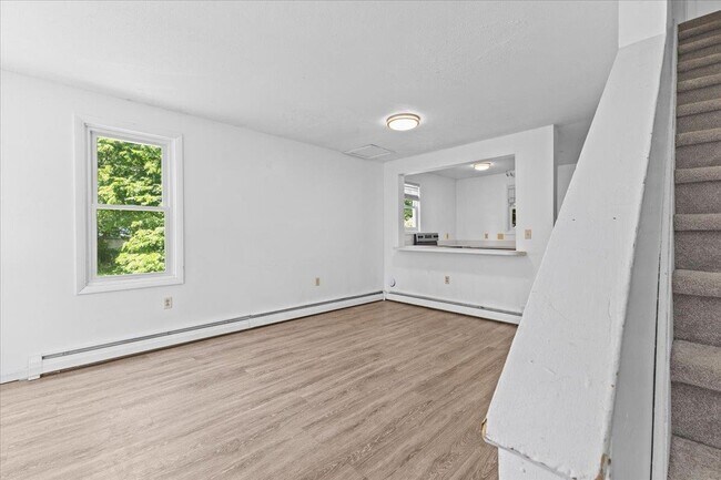 21 Hyde St Unit 4