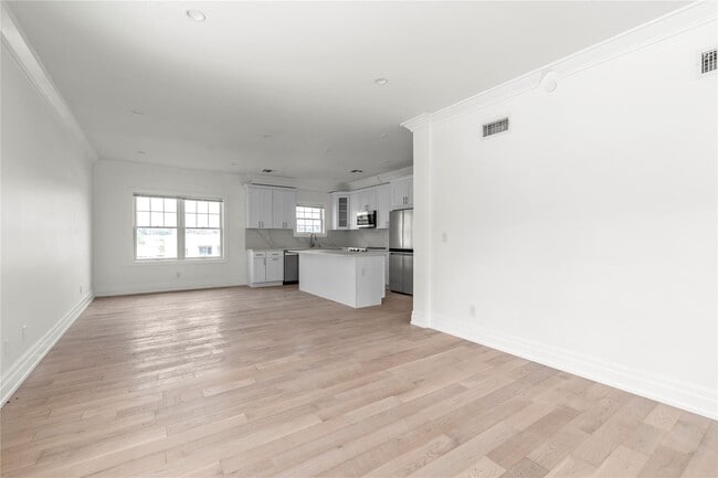Photo - 22 Sagamore Hill Dr Unit 1B