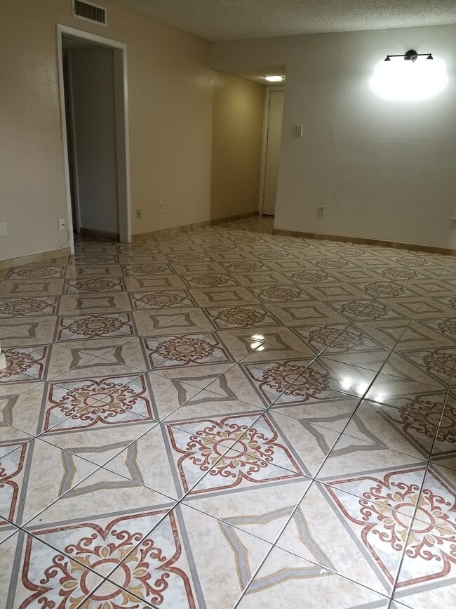 Building Photo - 12806 Midway Rd Unit 1022