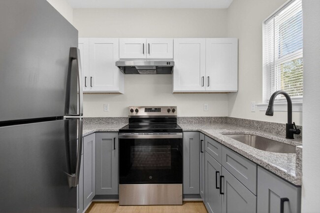 Building Photo - 2001-2003 Scotty Ct Unit 2003 Scotty Ct